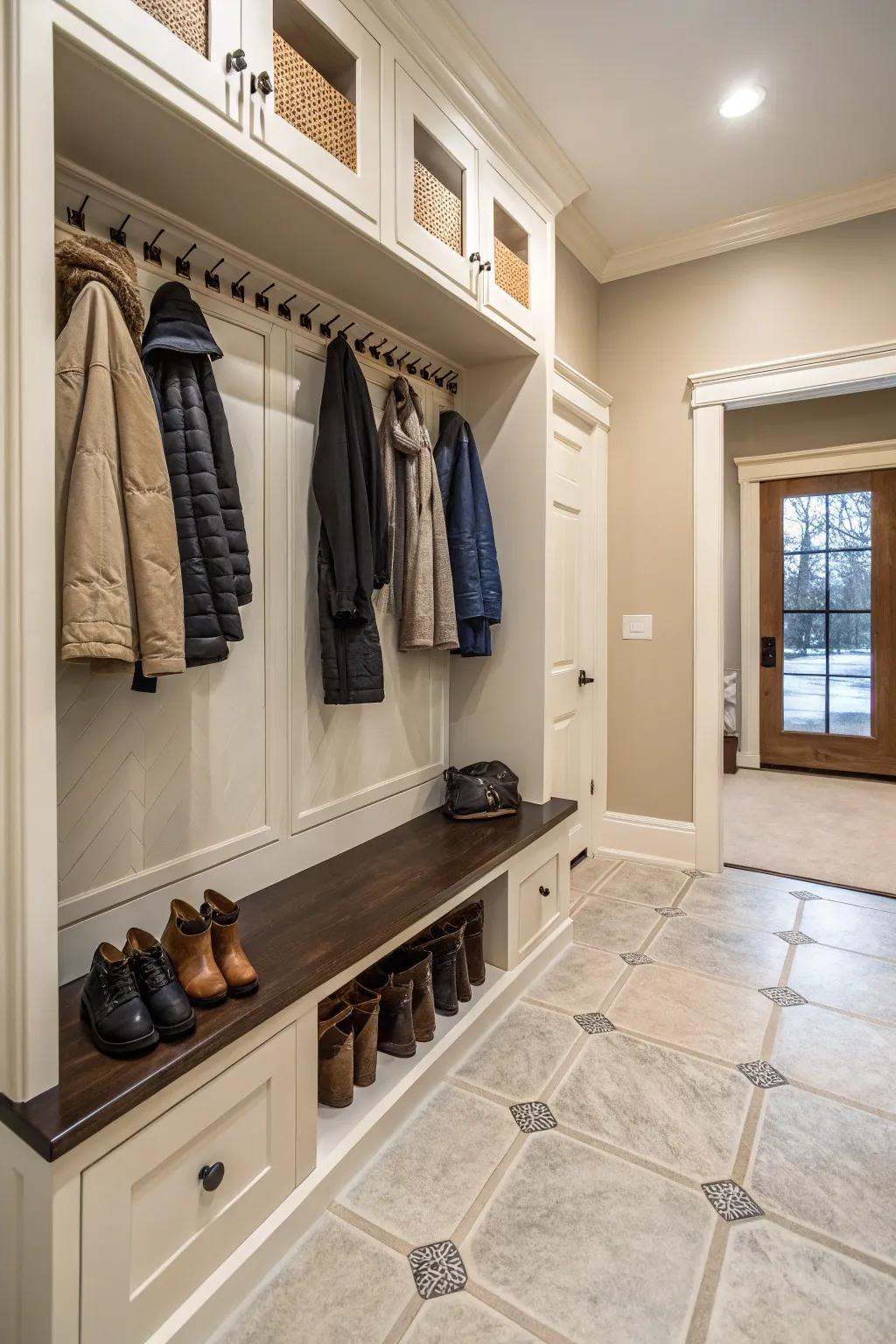 Ceramic tiles seamlessly combine strength with style, making them ideal for lively mudrooms.