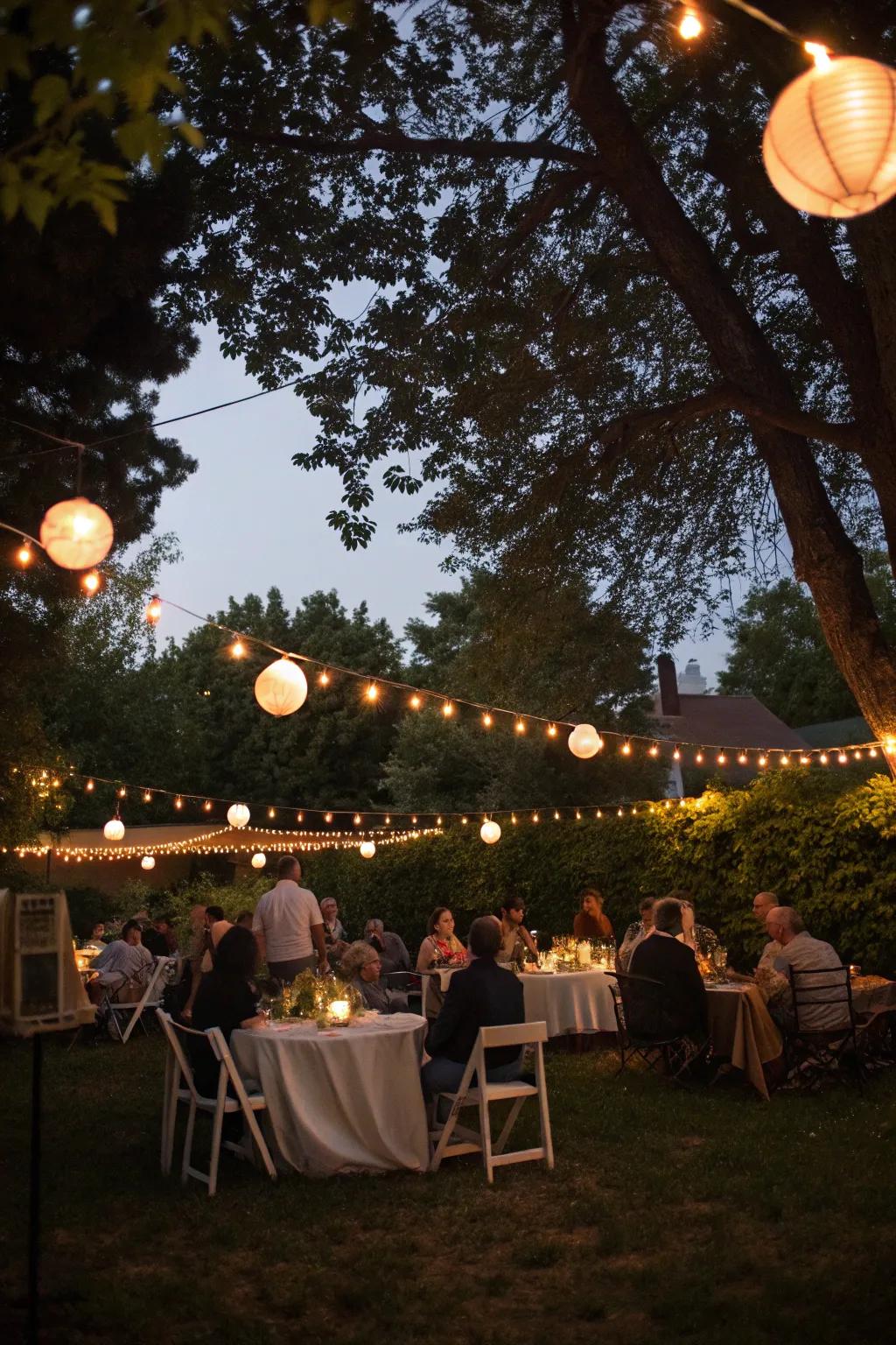 Delight your guests with a radiant light spectacle.