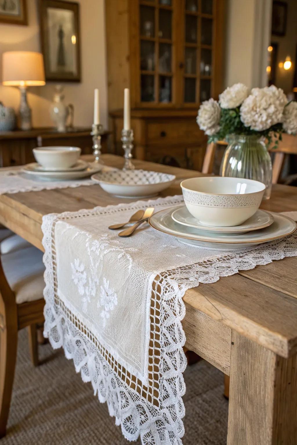 Lace accents evoke a sentimental, vintage impression.