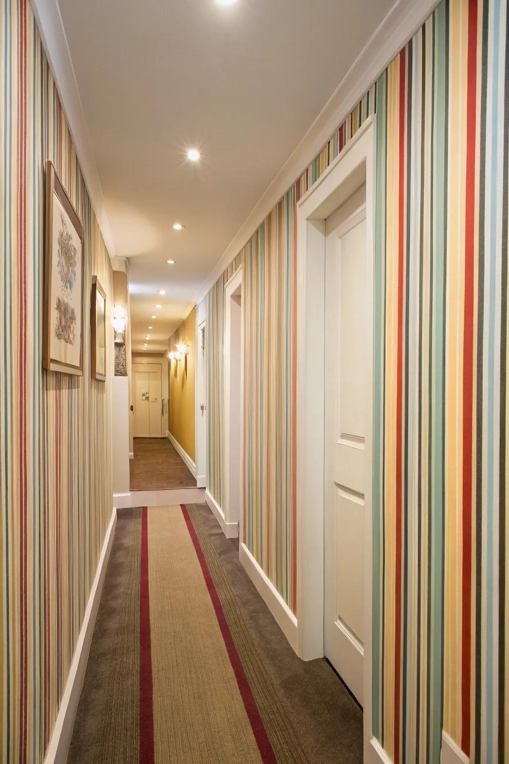 Passageway featuring classic striated era wall covering.