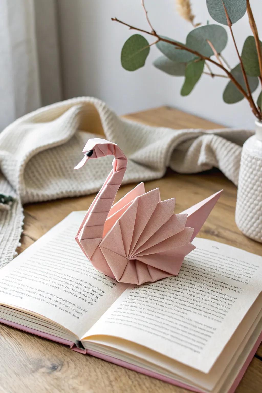 Incorporate a facet of elegance to mother's reading through a handcrafted paper art strip. Impeccable for a considerate Mother's Day present!