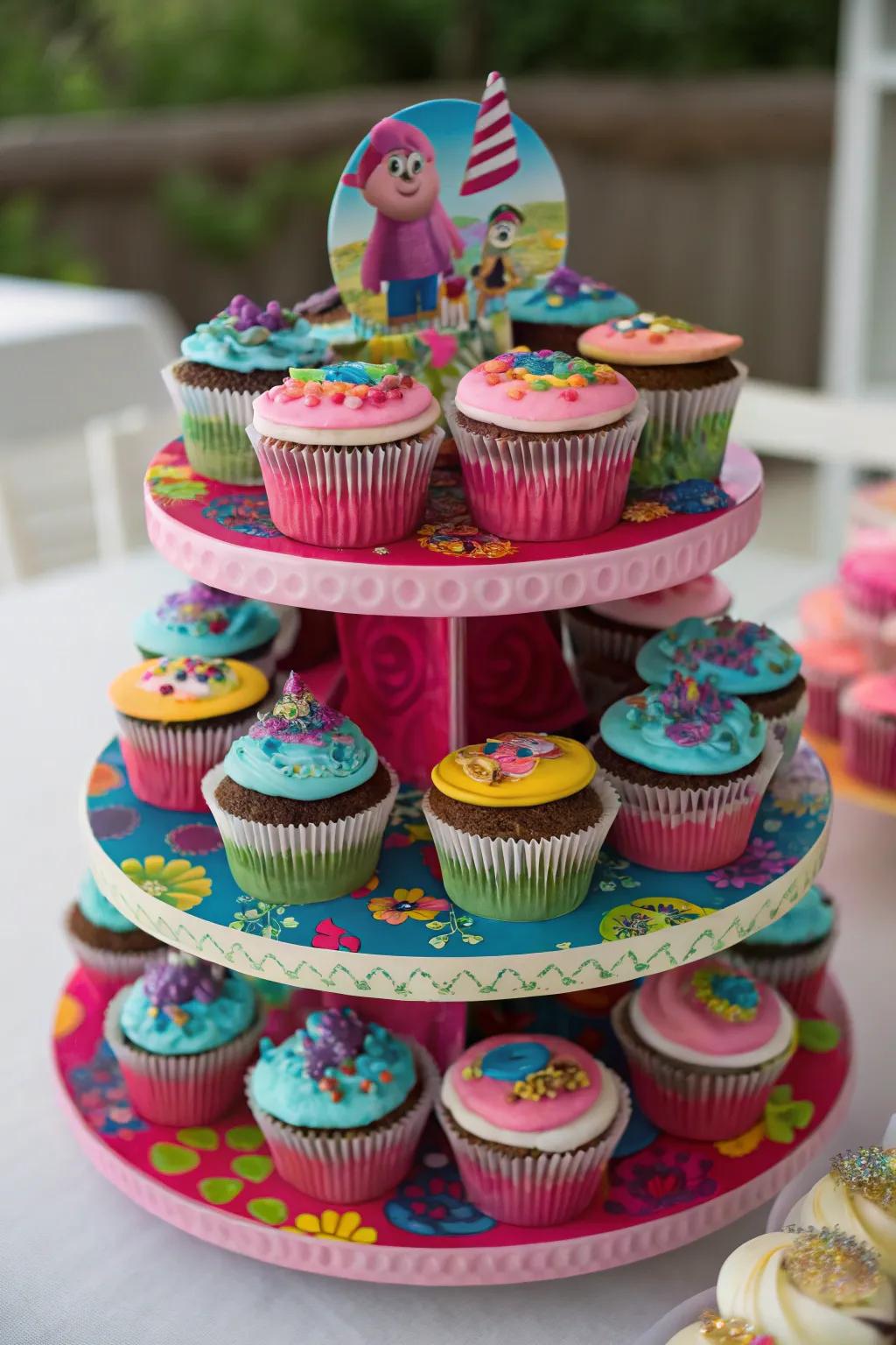A mini cupcake tower that's as practical as it is delightful.