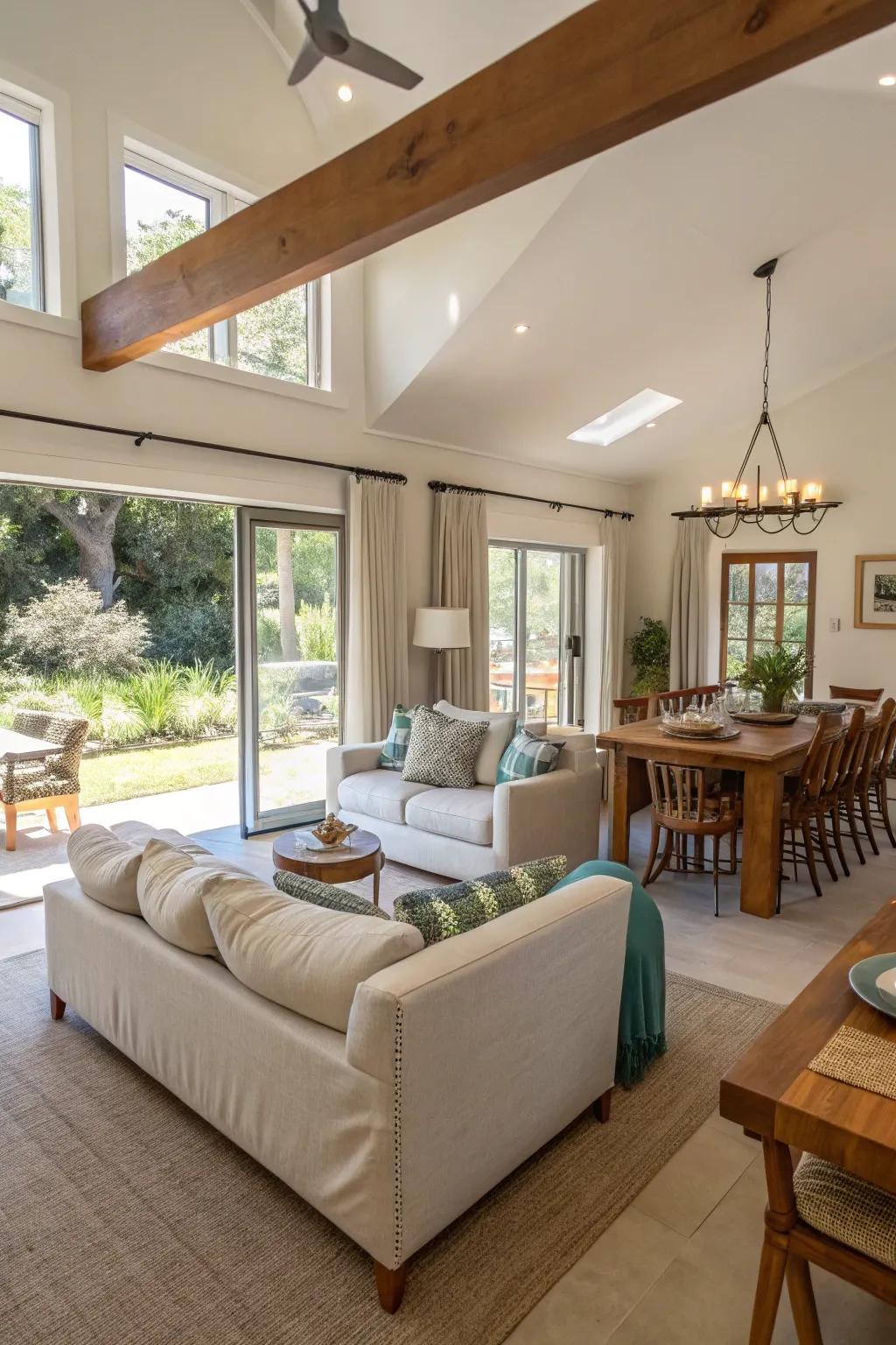 An unrestricted guest house that maximizes space and flow.
