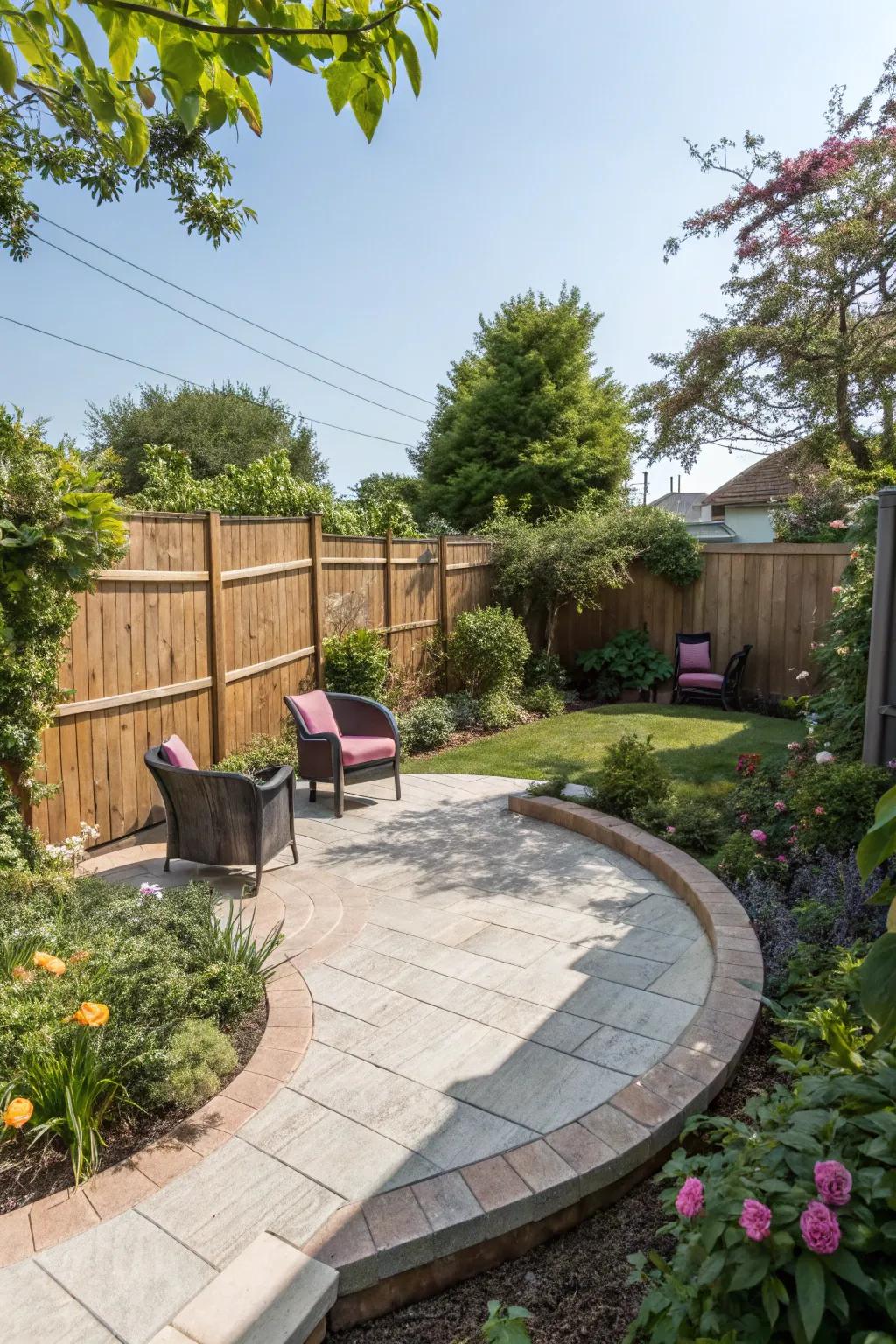 A modest yet charming patio featuring a clever arched blueprint.