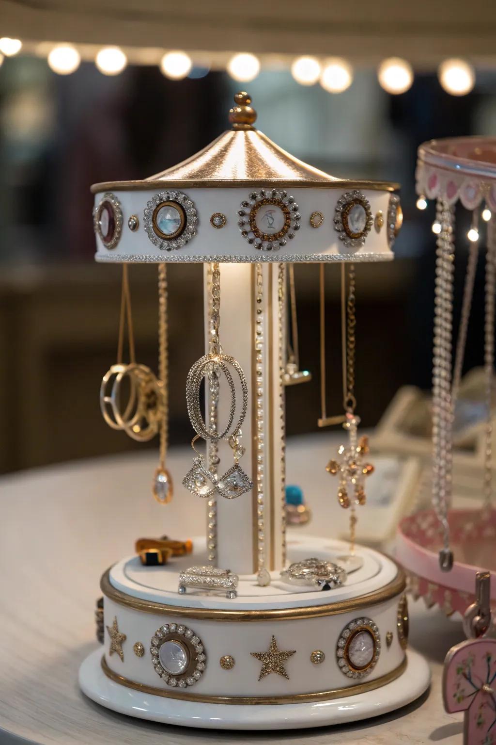 Helpful rotating jewelry display