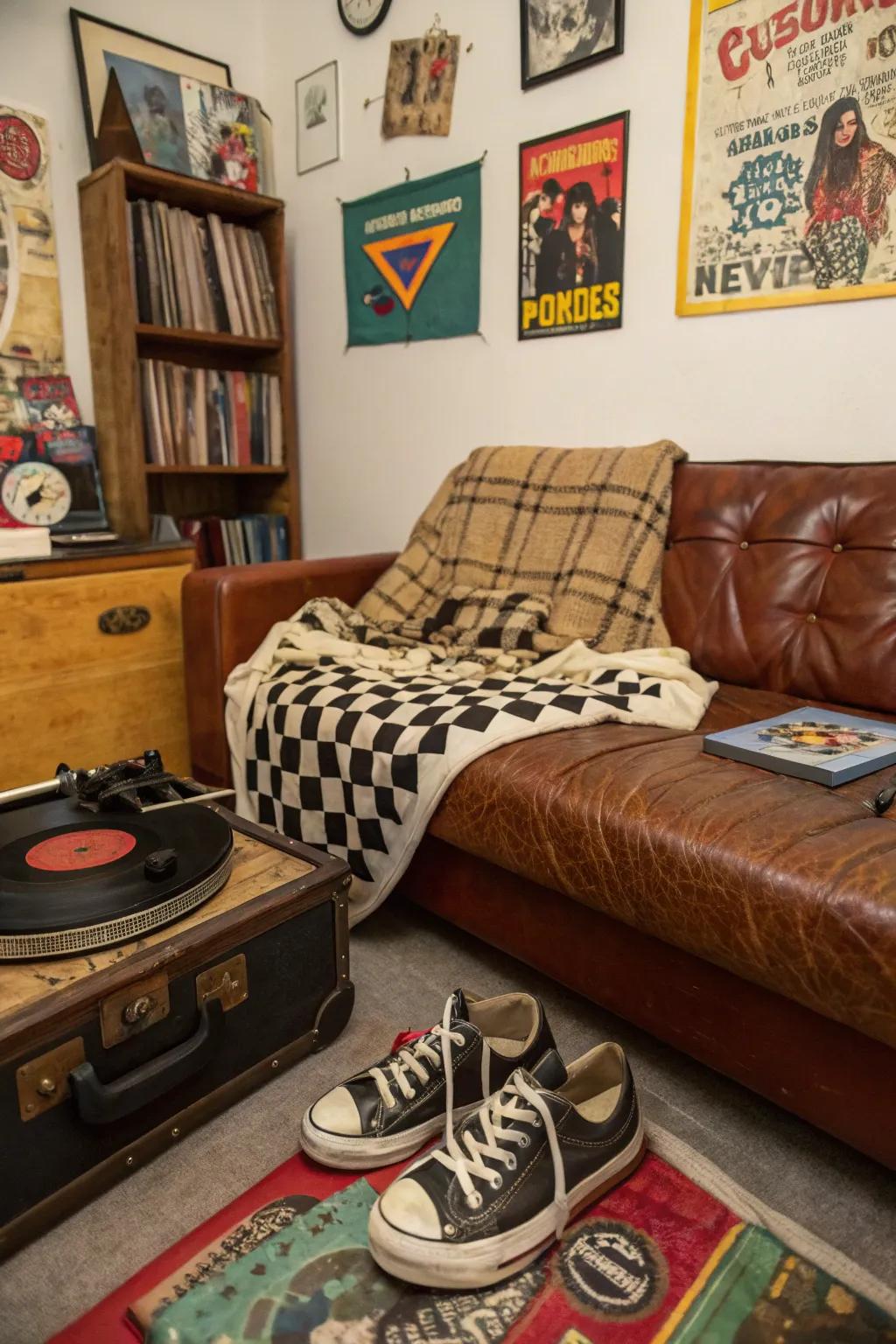 Introduce persona to your room with vintage discoveries that narrate stories.