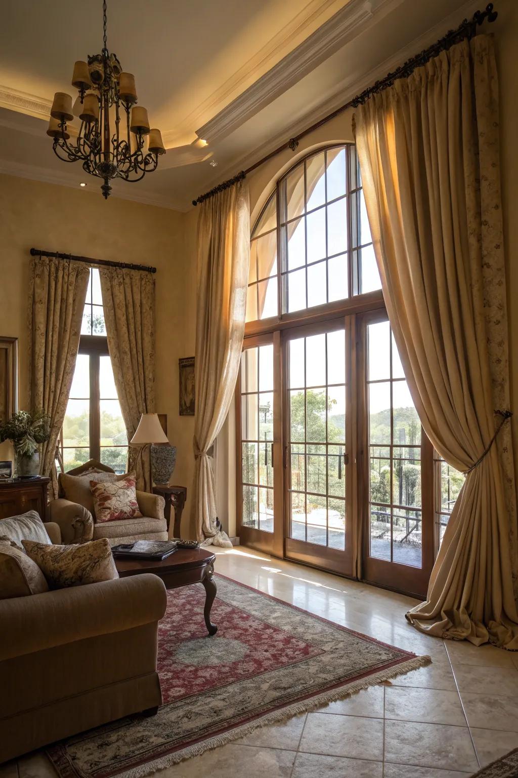 Sophisticated drapery that intensifies the majesty of broad windows.