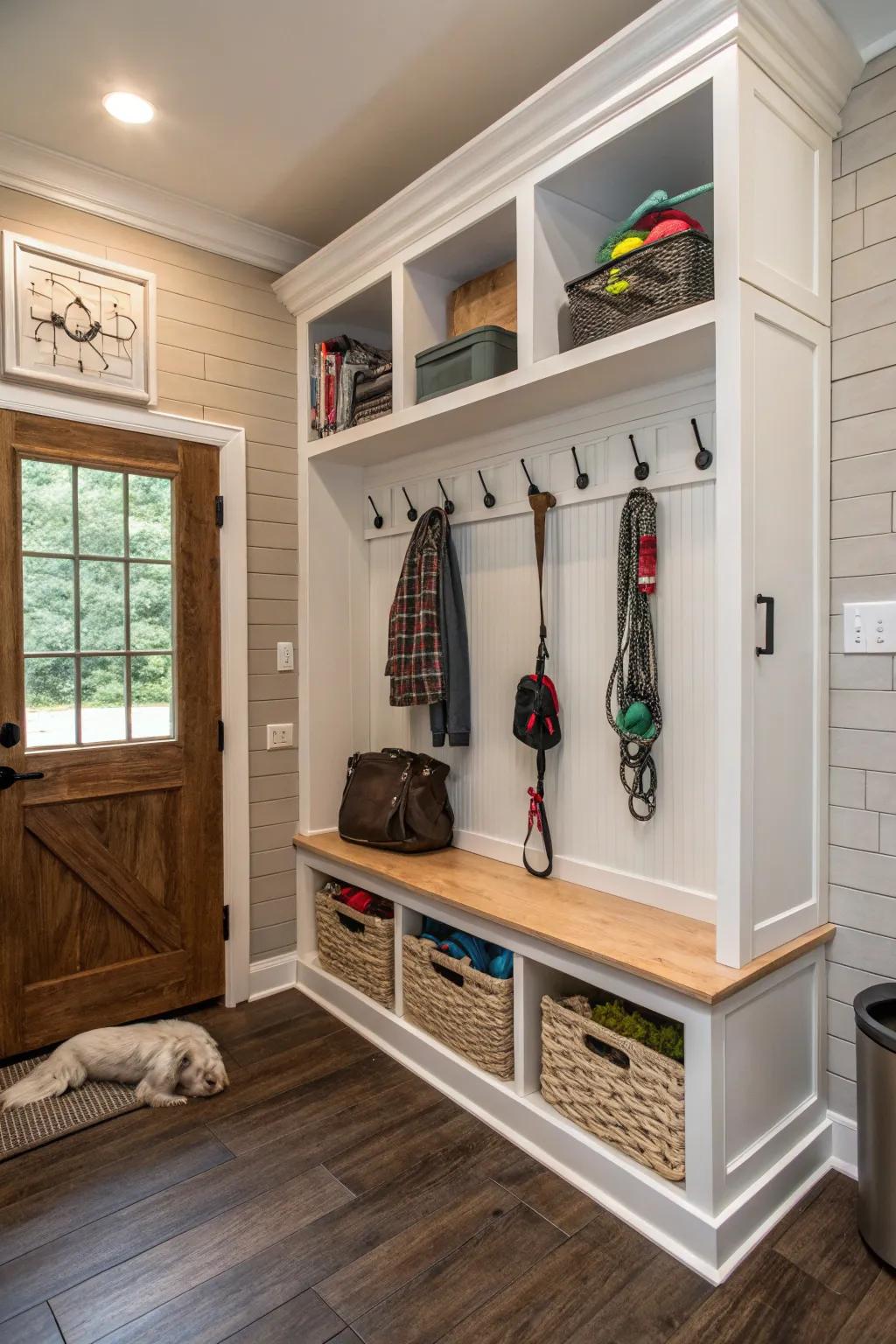 An integrated pet spot ensures your mudroom stays organized.