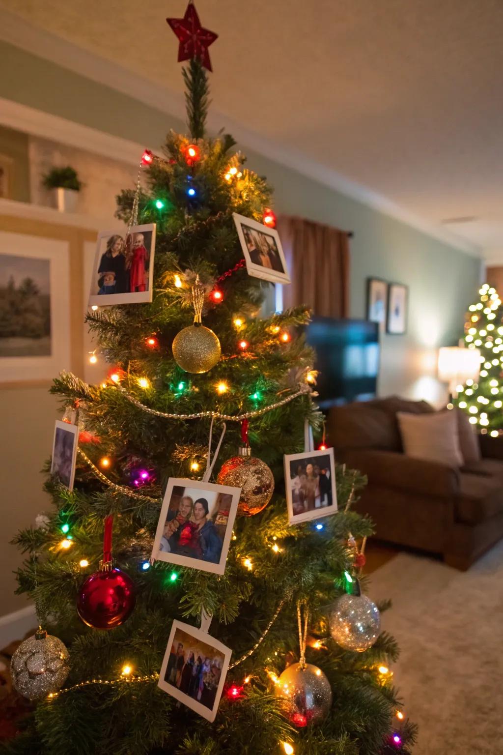 A personalized Christmas tree using picture memories.