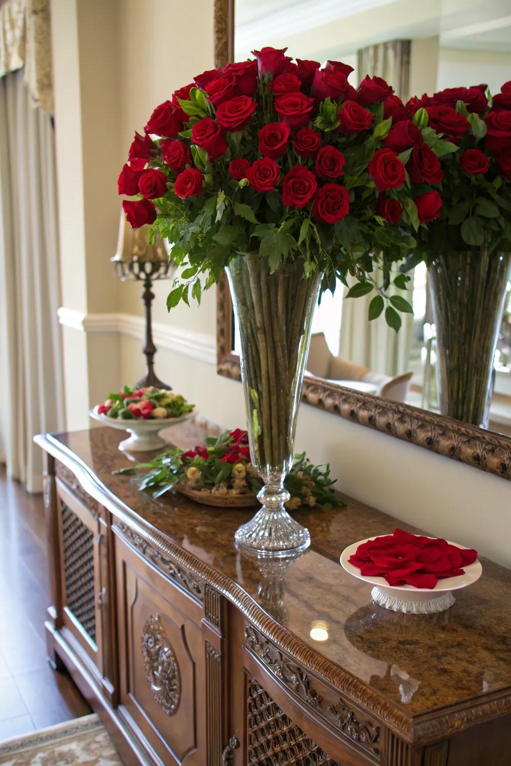 A dropping rose floral display yielding a sophisticated statement.