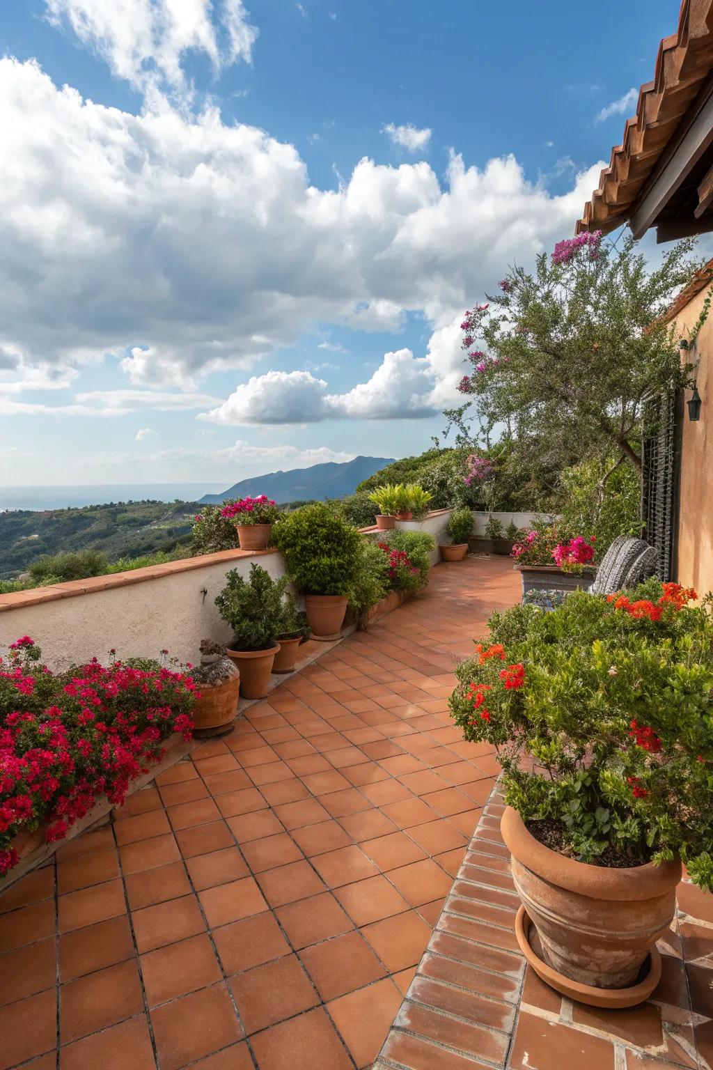 Terracotta squares add a warm and Mediterranean touch to your patio.