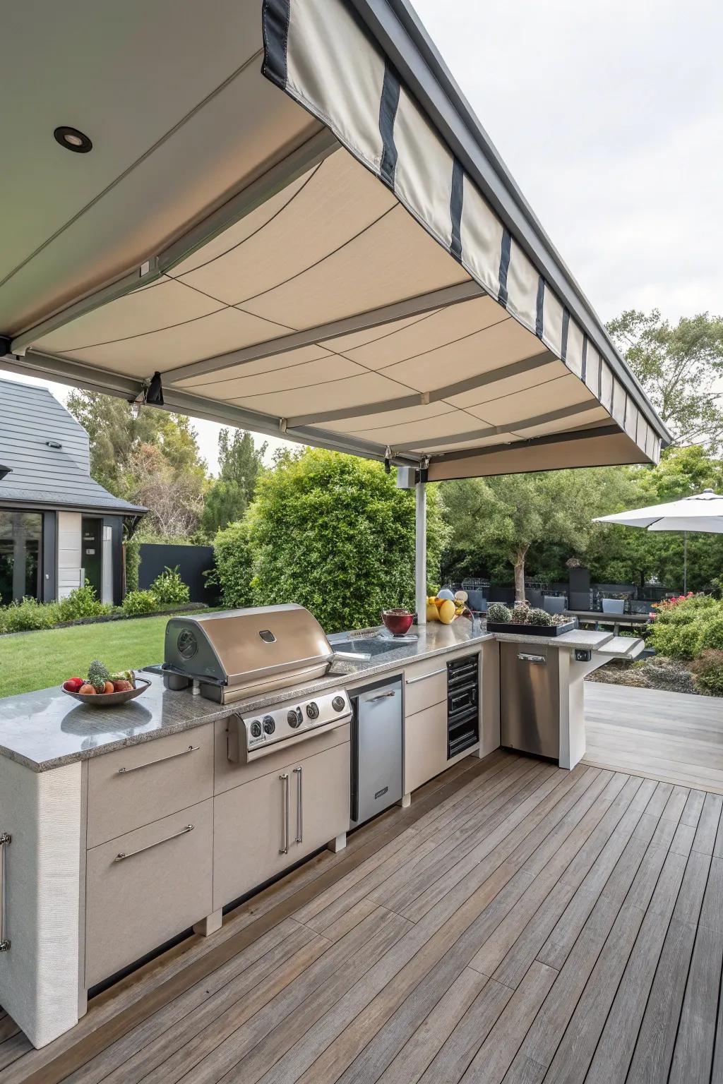 A retractable awning gives you the flexibility of sun or shade right in your outdoor kitchen.