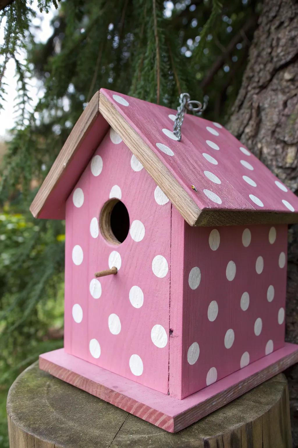 Insert a hint of charm into your outdoor space with this playful circular design bird sanctuary!