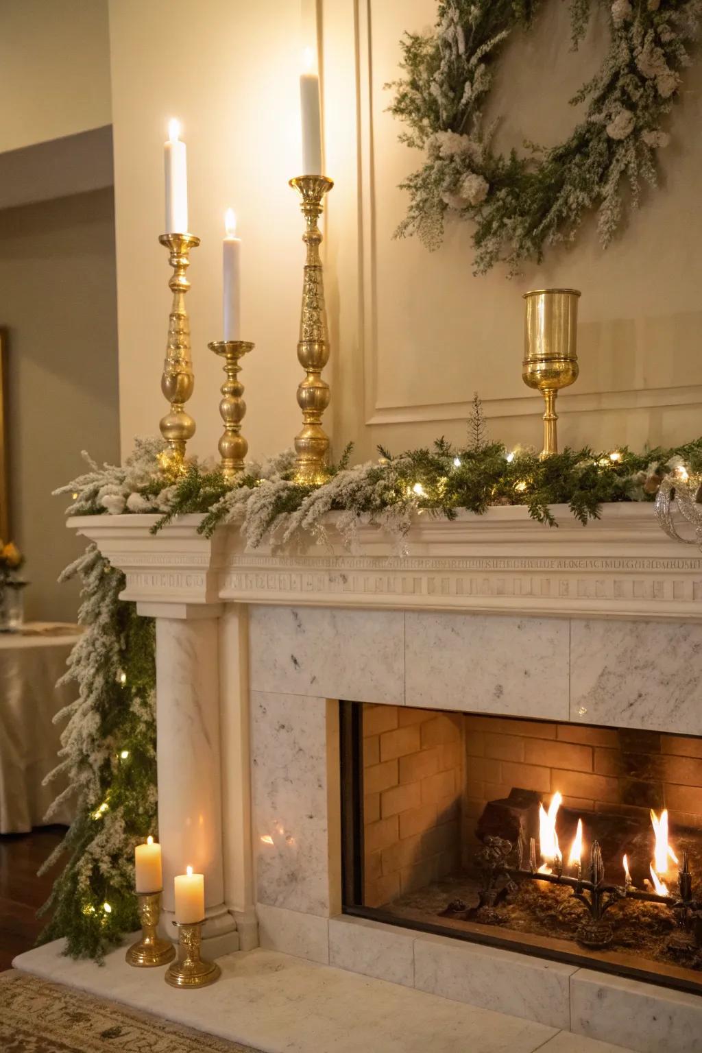 Glistening details introduce a refined radiance to your snowy Christmas design.