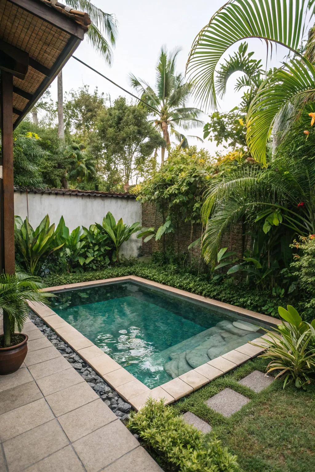 A streamlined layout maximizes space while keeping a lush tropical atmosphere.