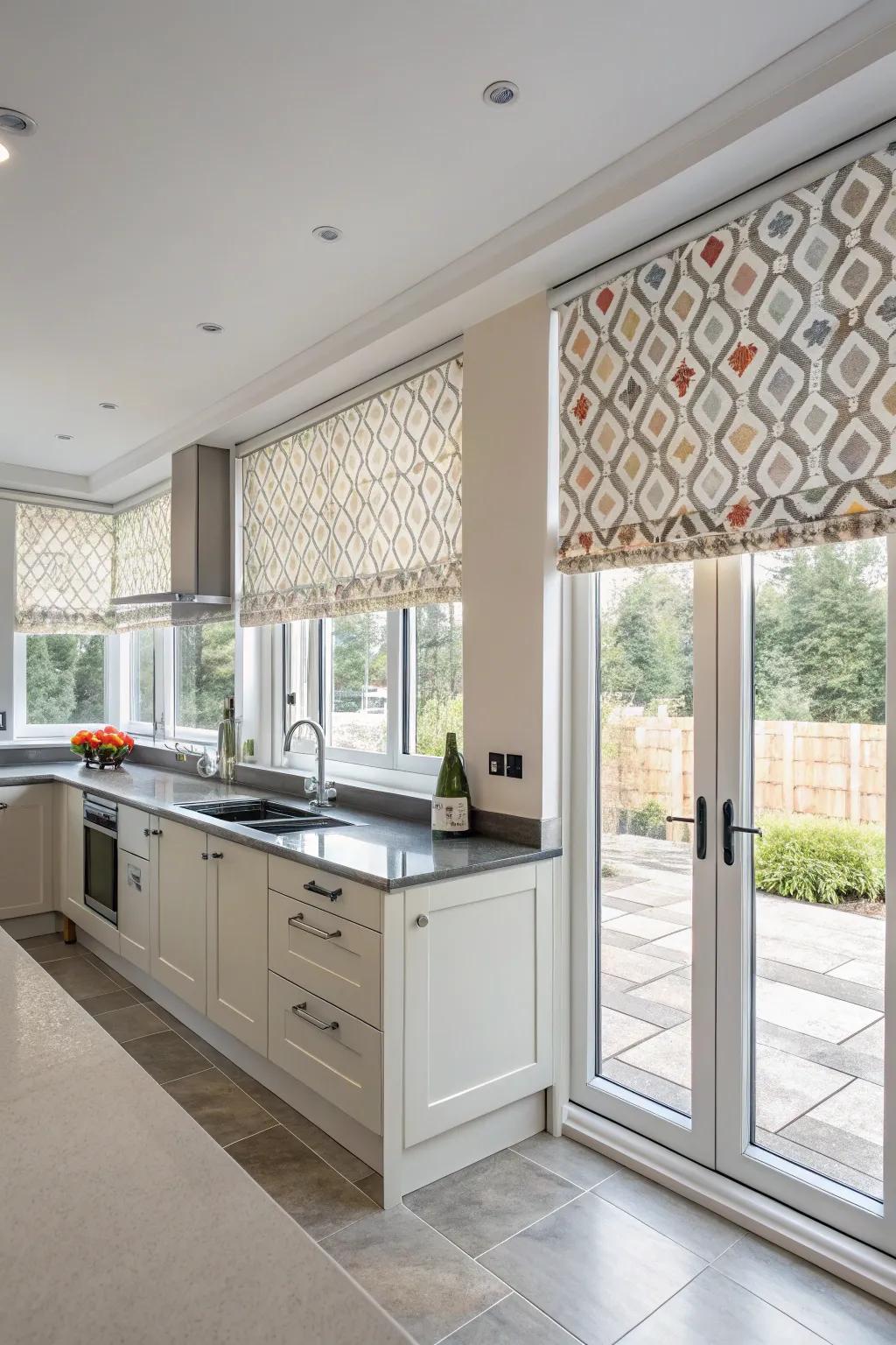 Flexible window coverings create a modern aesthetic for casement windows.