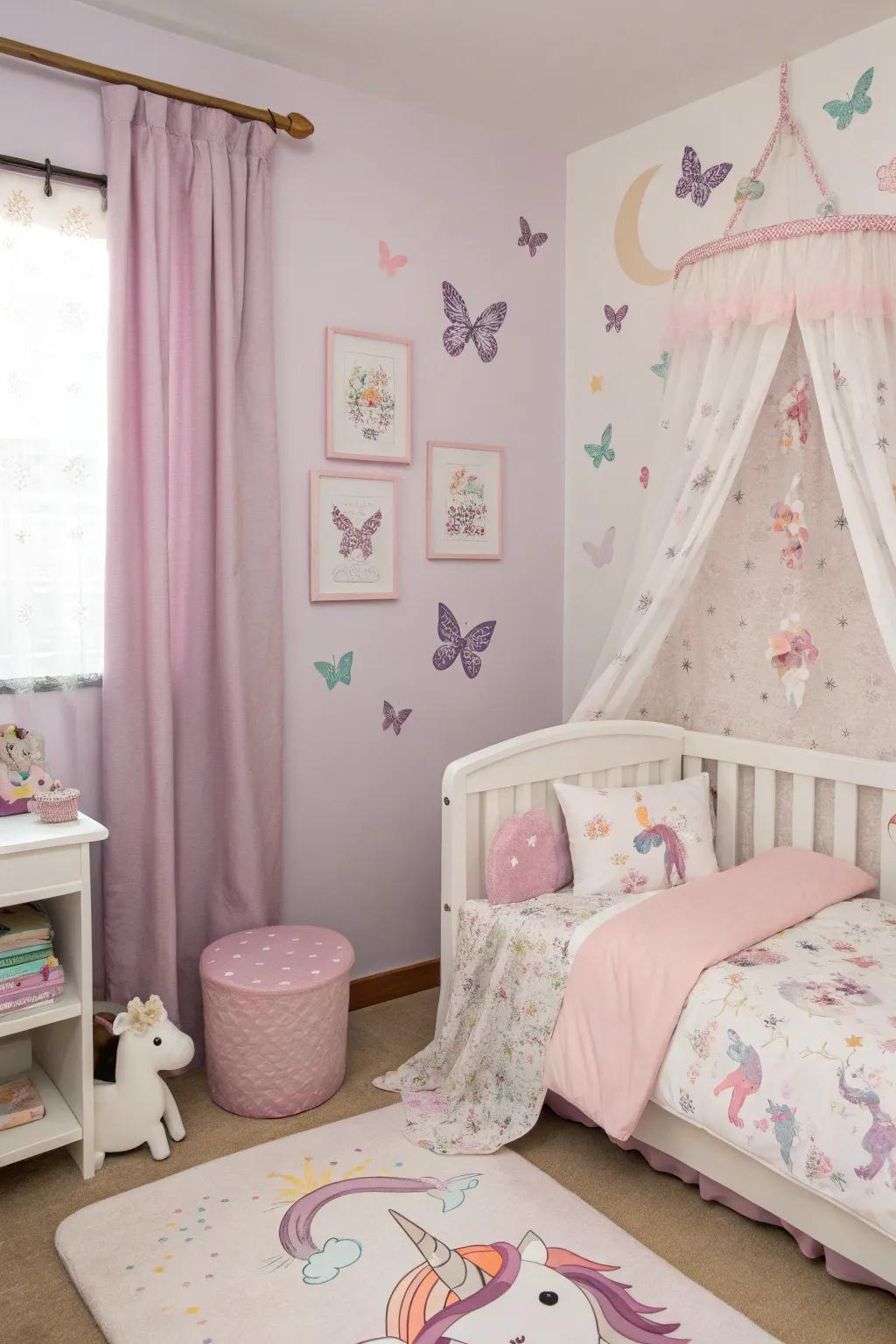 Themed trimmings infuse personality and charm into the room.