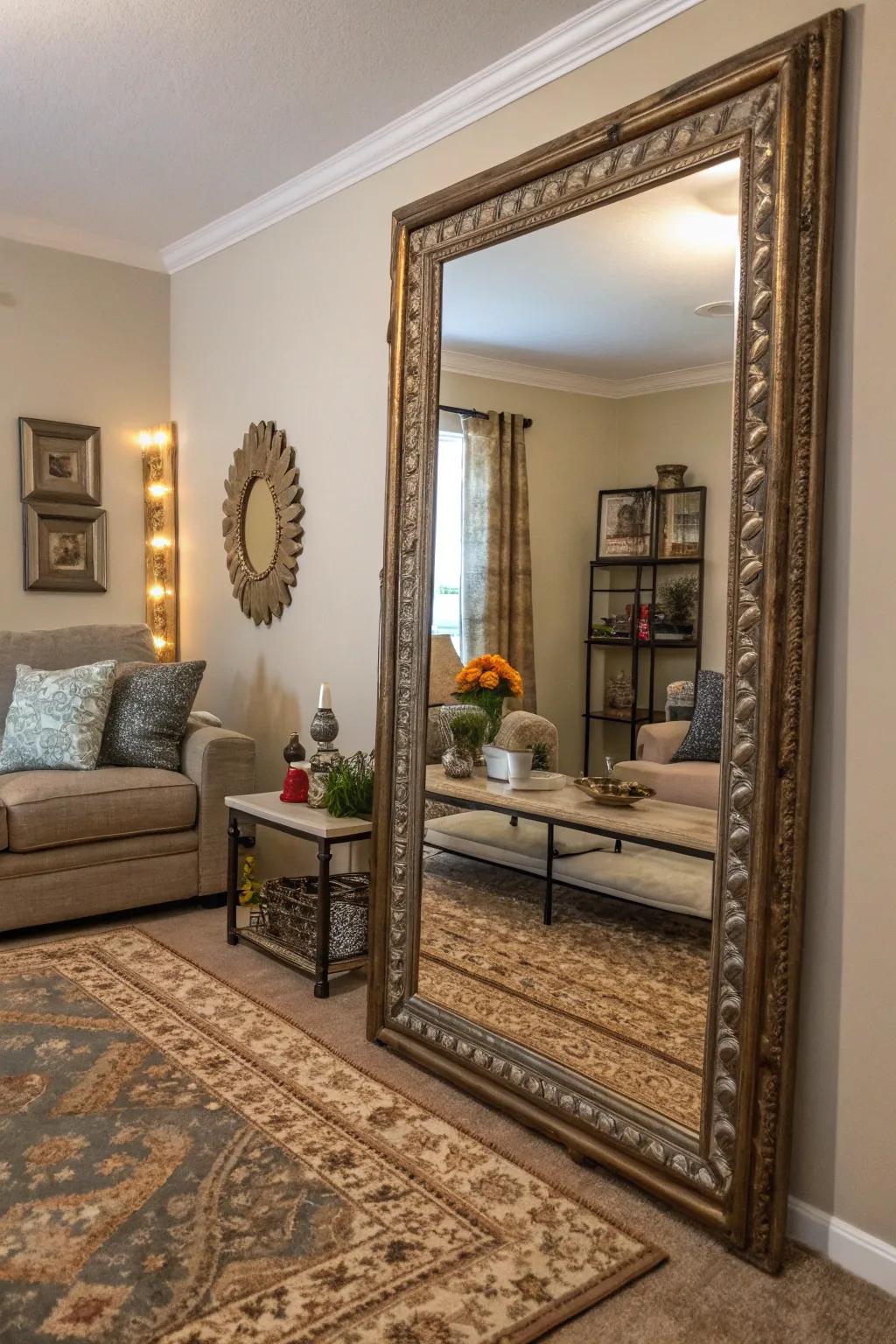 A panel can enhance the sensation of area and light in a compact corner.