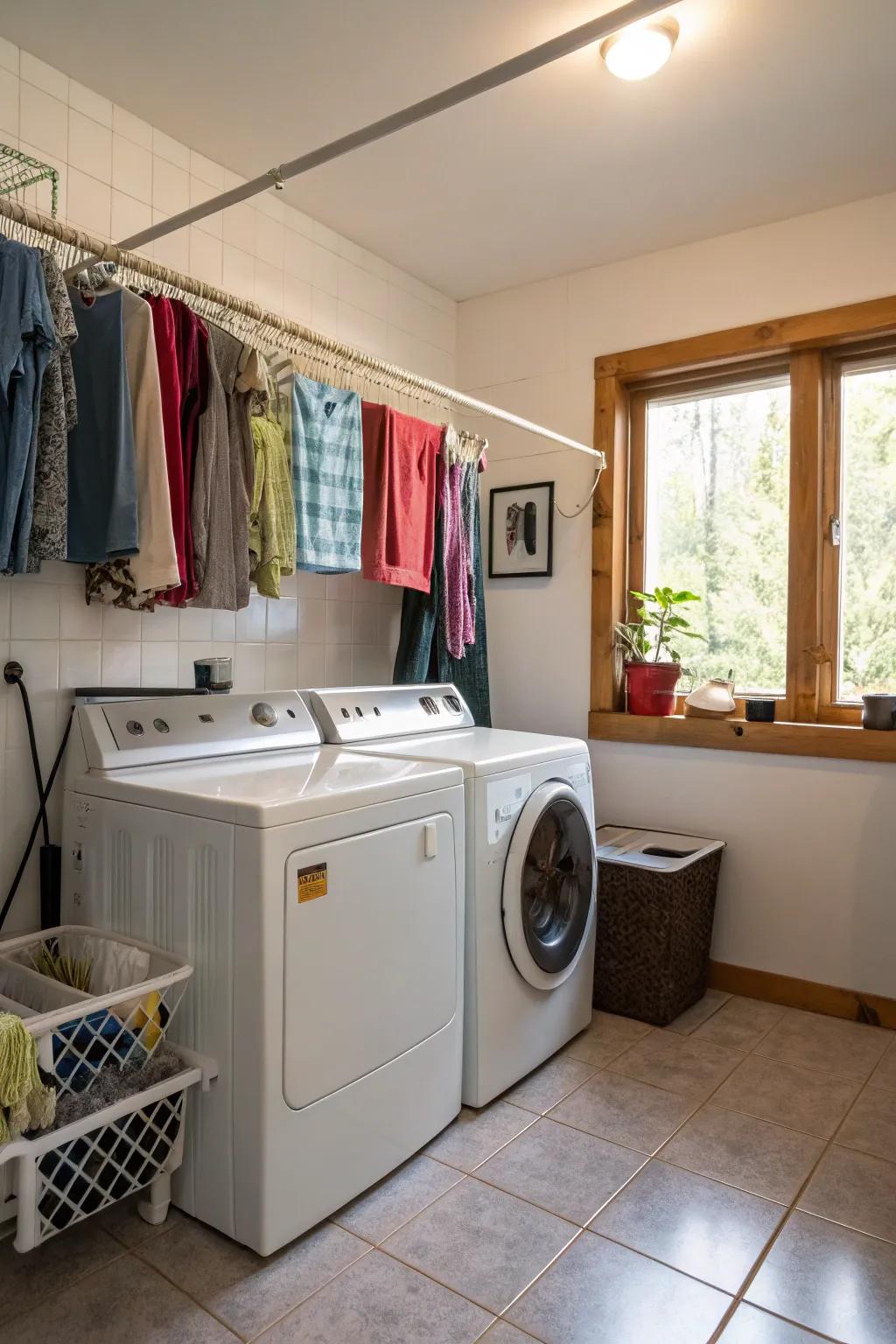 A hanging bar is perfect for efficiently air-drying garments.