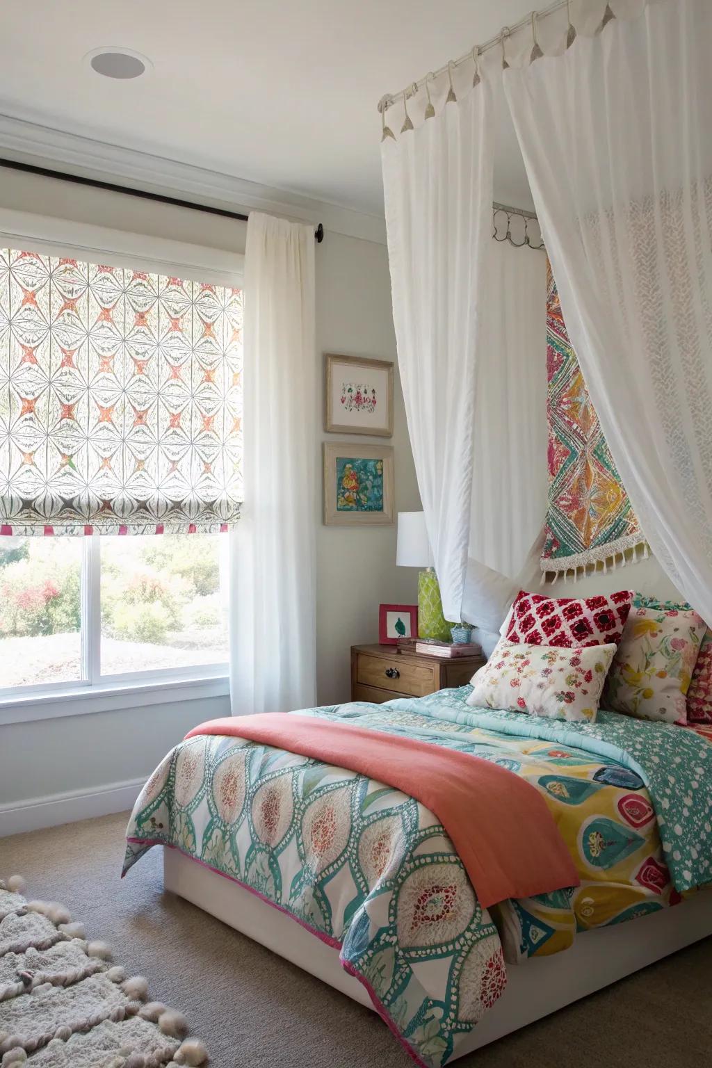 Stratifying ivory drapes with designs appends an amusing dimension to the sleeping quarter.