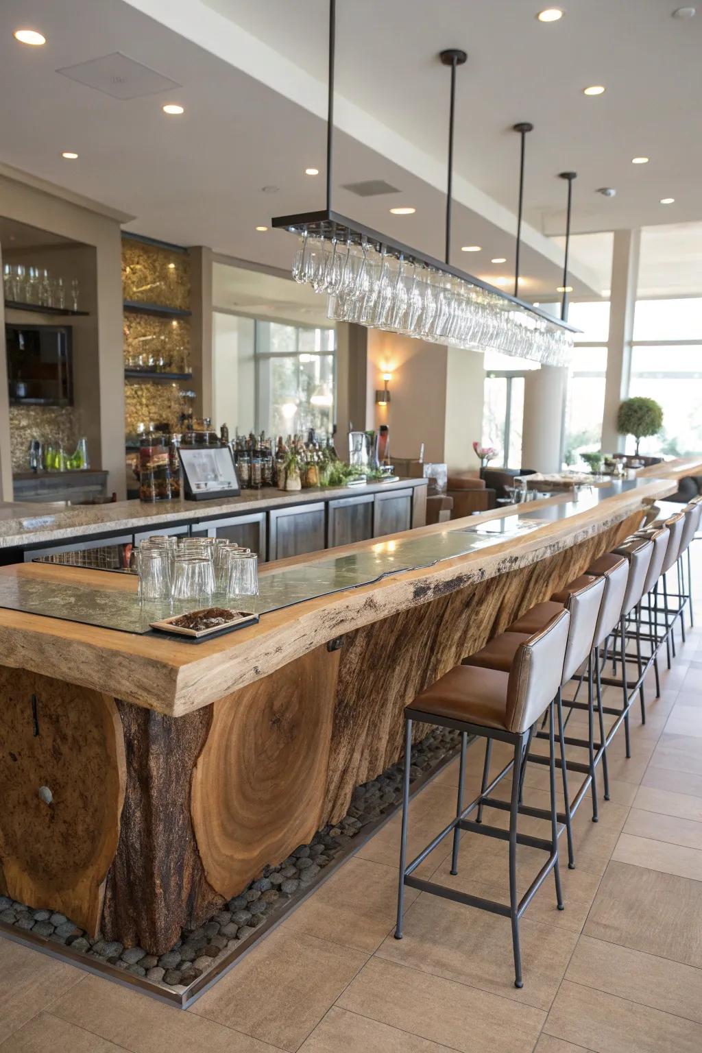 A natural-edge bar beautifully blended with modern metal and glass elements, creating a fresh aesthetic.